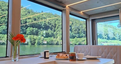 Luxury Houseboat Near Passau