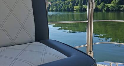 Luxury Houseboat Near Passau