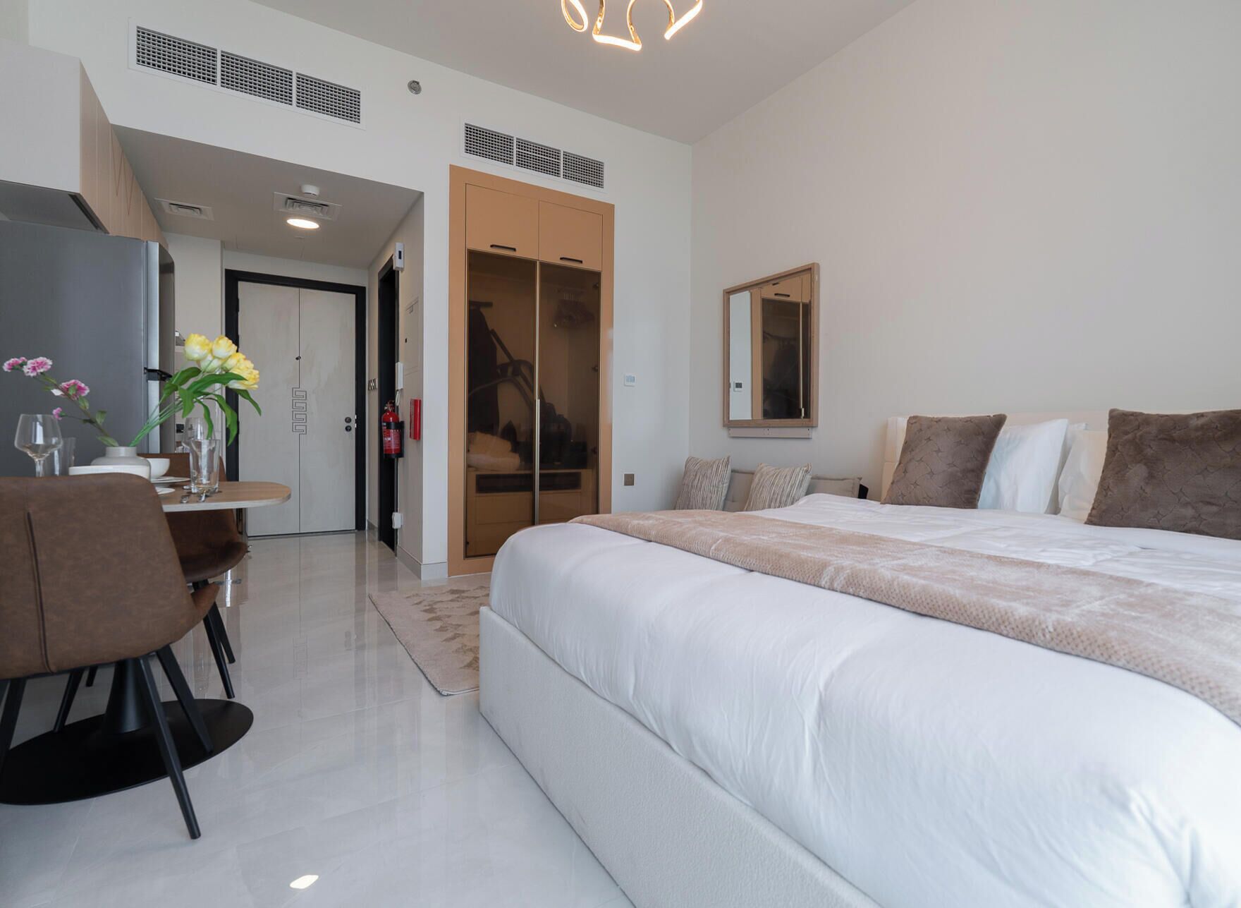 Studio Elite, ban công, quang cảnh thành phố | Bộ trải giường bằng vải cotton Ai Cập, bộ đồ giường cao cấp 