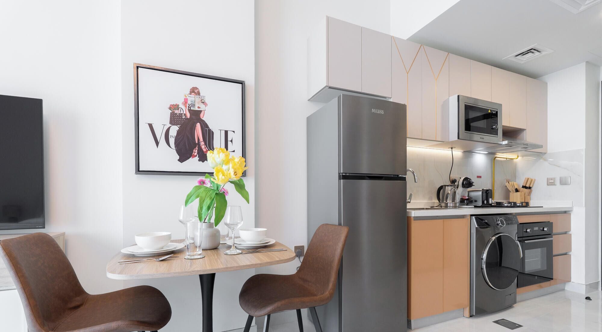Elite Studio, Balcony, City View | Private kitchen | Electric kettle, toaster, highchair, freezer