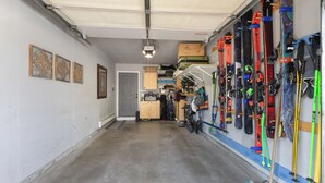 Interior - 1 Car Garage | Gourmet Kitchen | On Bus Route (Steamboat Springs)