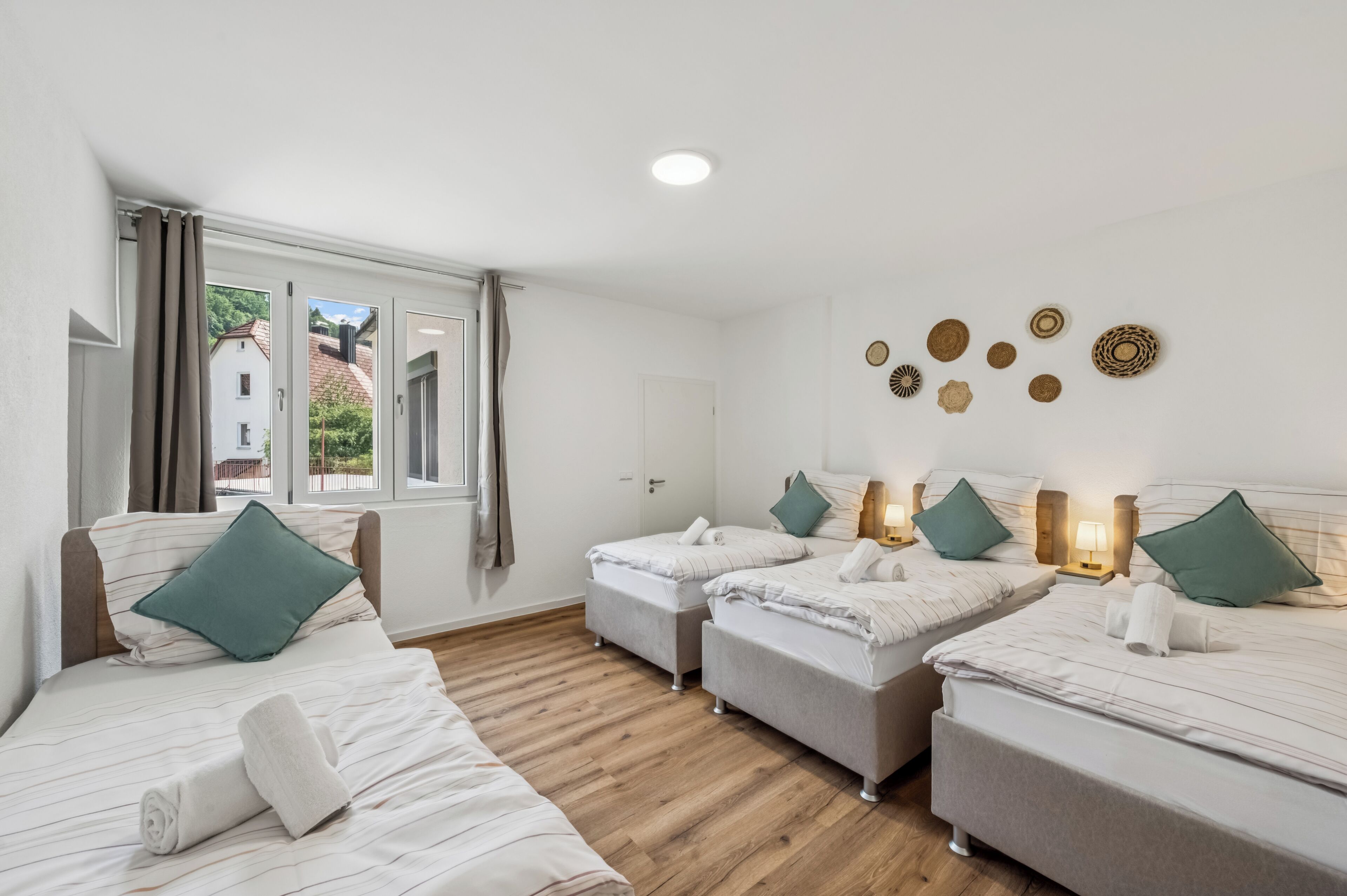 1 bedroom, iron/ironing board, internet, bed sheets