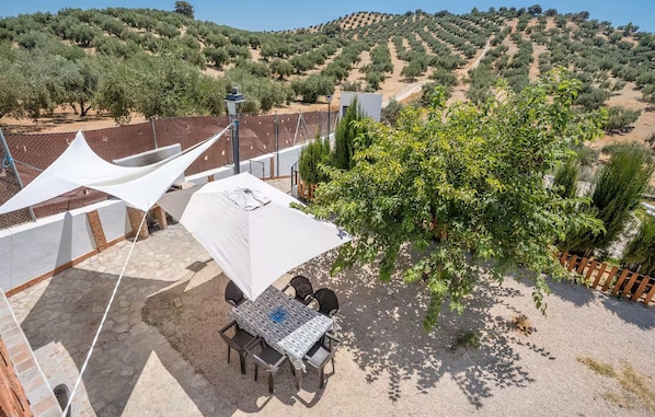 outside - Amazing home in Algarinejo (Algarinejo)