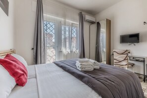 Habitació doble o amb dos llits individuals, balc ó | Wifi gratuïta 