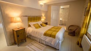 4 dormitorios, tabla de planchar con plancha, wifi y ropa de cama