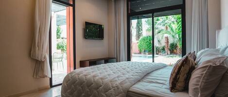 3 bedrooms, iron/ironing board, internet, bed sheets