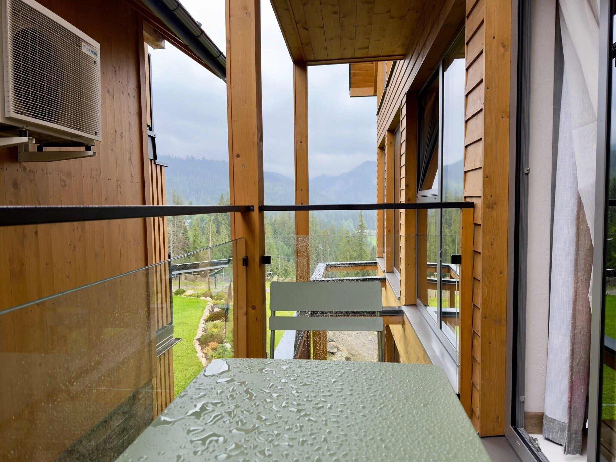 Premium Studio Suite, Balcony | Outdoor dining