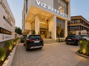 Property entrance - Viz Park Hotel-Business Hotel GIDC Anand (Anand)