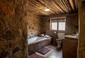 Deluxe Cottage, Patio, River View | Bathroom - Palala River Cottages (Waterberg)
