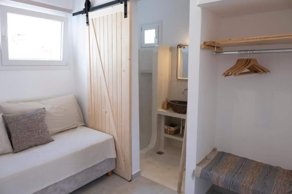 Estudio Deluxe, balcón, vista a la ciudad | Tabla de planchar con plancha y wifi gratis