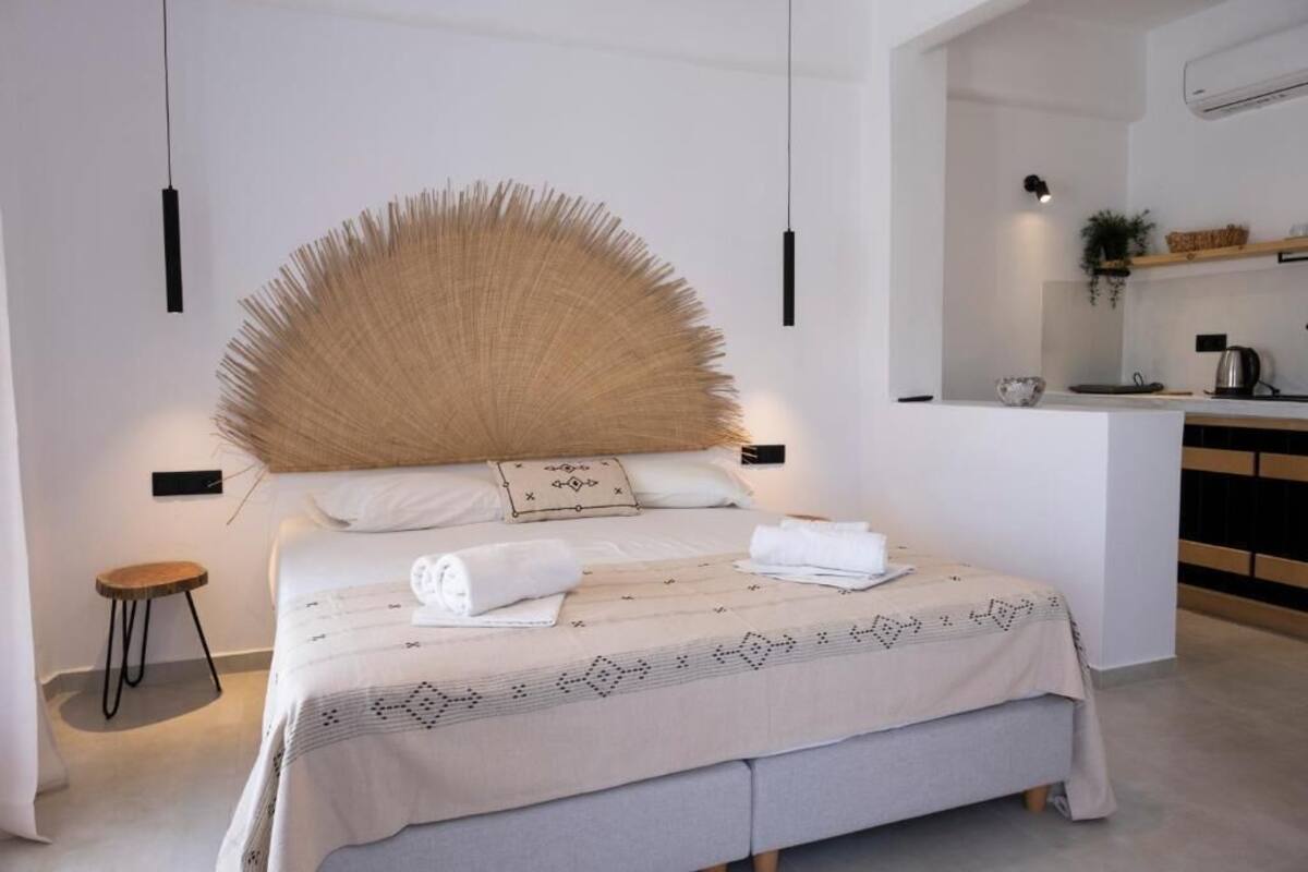 Deluxe Double or Twin Room, Patio, City View