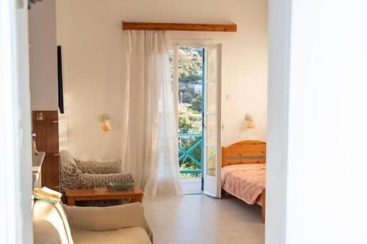 Classic Apartment, Balcony, Partial Sea View