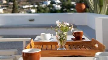 Classic-Apartment, Terrasse, Stadtblick | Speisen im Freien