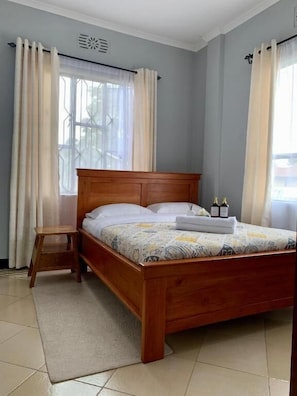 Iron/ironing board, free WiFi - Peakline Apartments (Arusha)