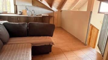 Appartement, 2 chambres, vue sur la colline | Aire de séjour