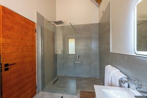 Luxury Chalet | Bathroom - Kruger 268 - Luxury Self-Catering  (Hazyview)