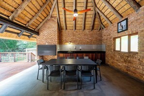 Ảnh chưa phân loại, 3 trong số 23 ảnh, nút