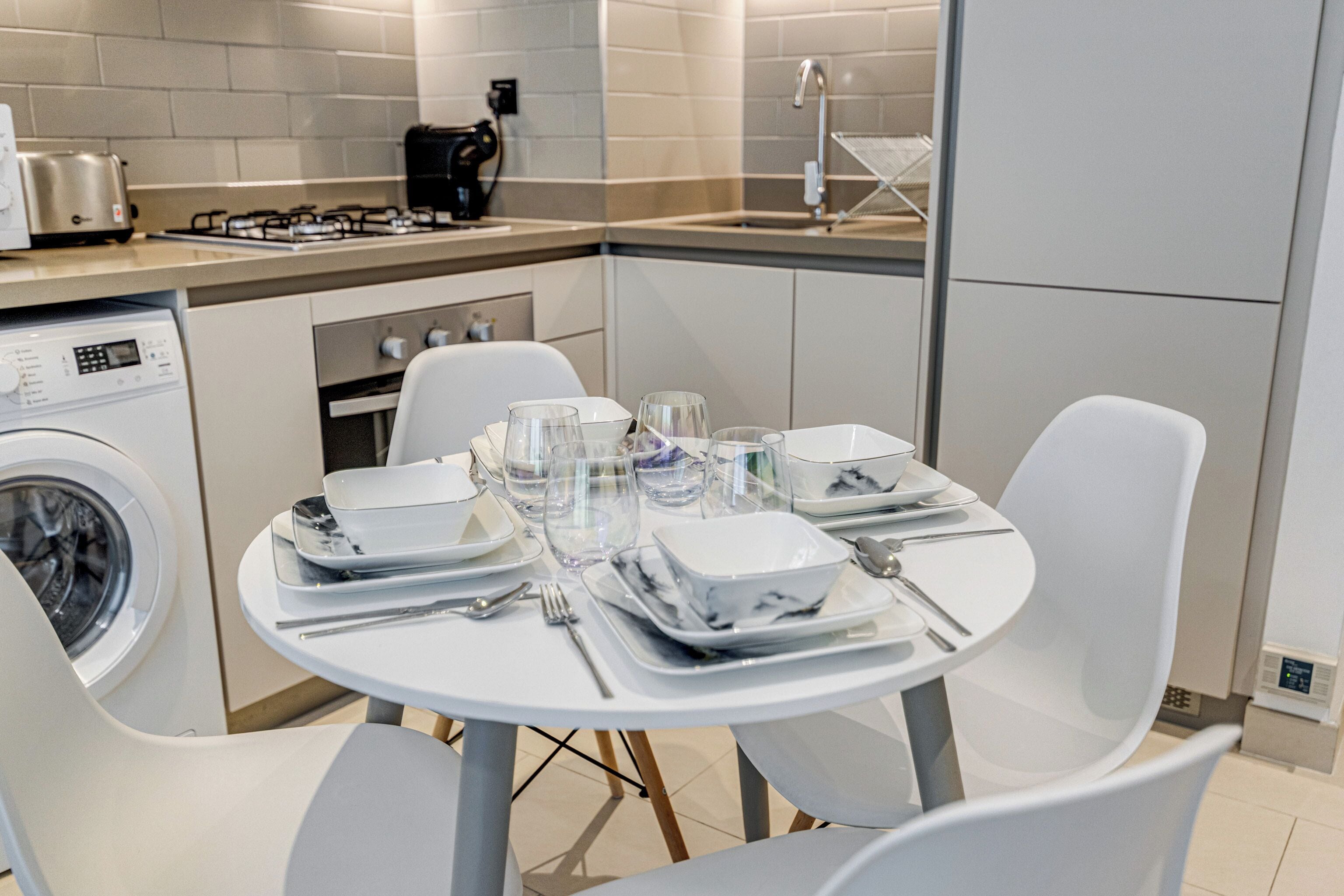Apartamento Deluxe, 1 habitación, balcón, vistas a la ciudad | Comedor