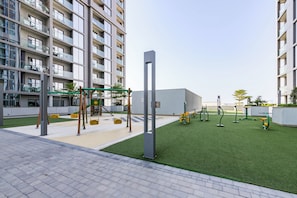 Children’s play area – outdoor - GlobalStay Sobha Creek Vistas Tower (Dubai)