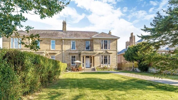 Unclassified image, 1 of 30, button - Peaceful 6-bedroom house for family and group in charming Berwick-upon-Tweed (Berwick-upon-Tweed)