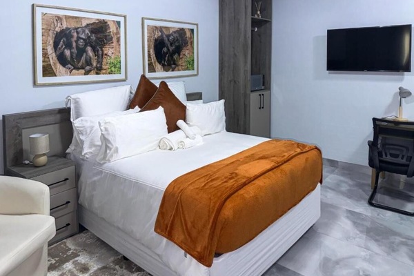 Deluxe Double Room, Balcony, Garden View | Desk, iron/ironing board (on request), WiFi (free)