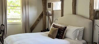 Stunning Luxury Barn Conversion in Surrey.
