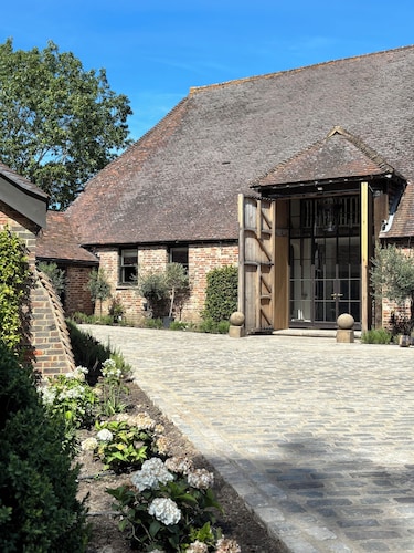 Stunning Luxury Barn Conversion in Surrey.