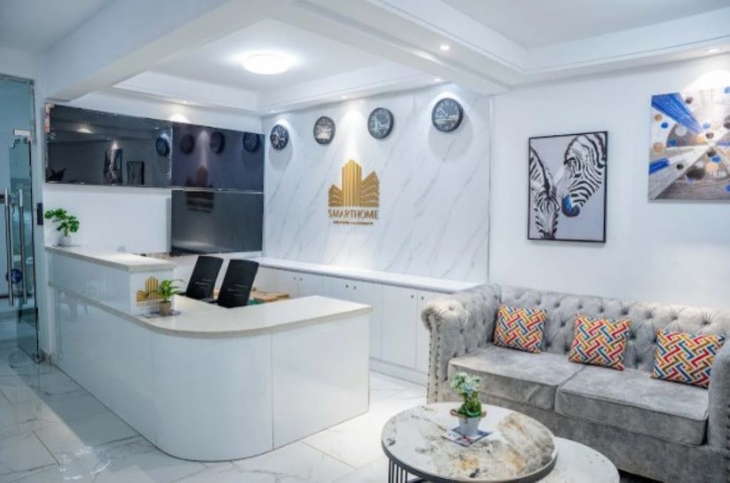 Concierge desk