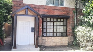 House, 3 Bedrooms, Accessible, Patio | Exterior detail - Modern Spacious 3 Bedroom House in Birmingham (Birmingham)