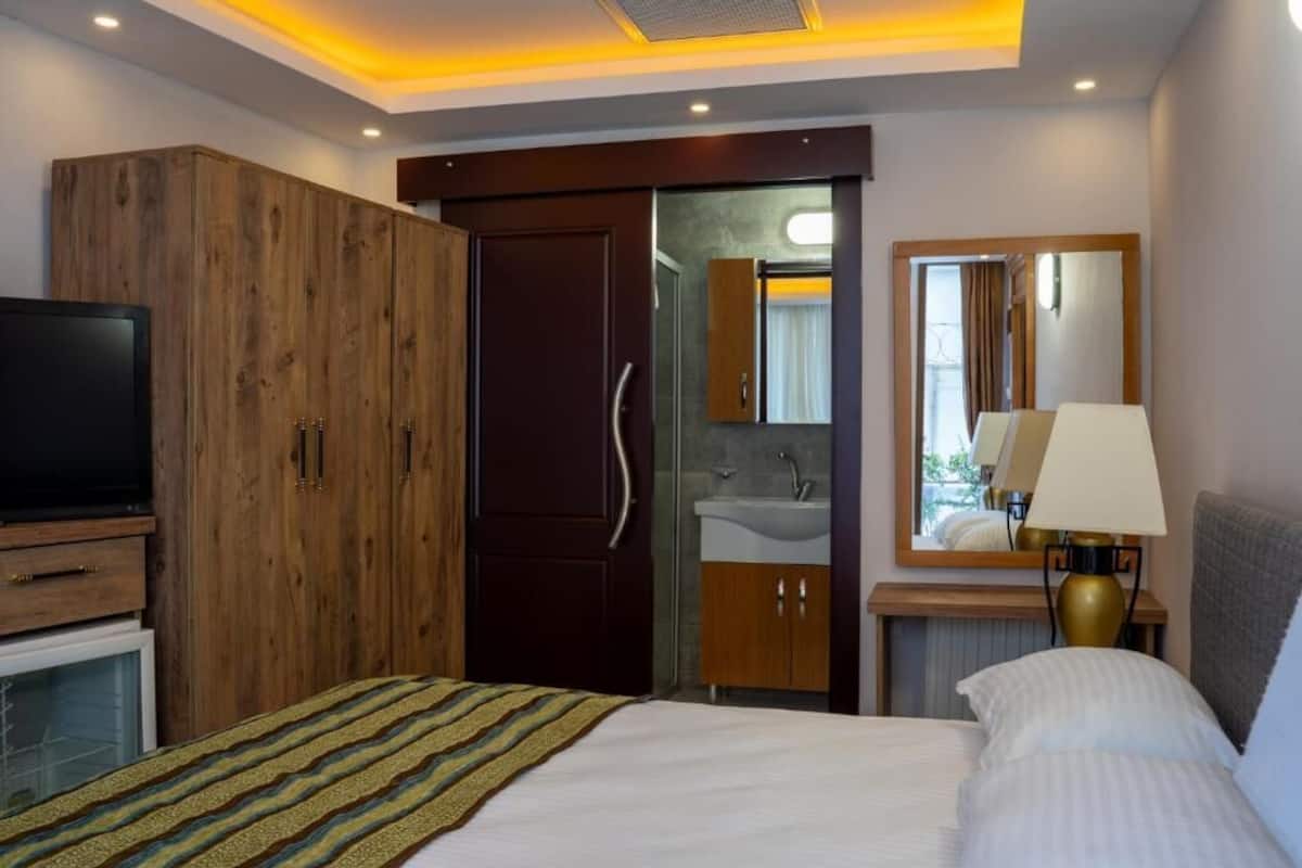 Double Room, Pool View
