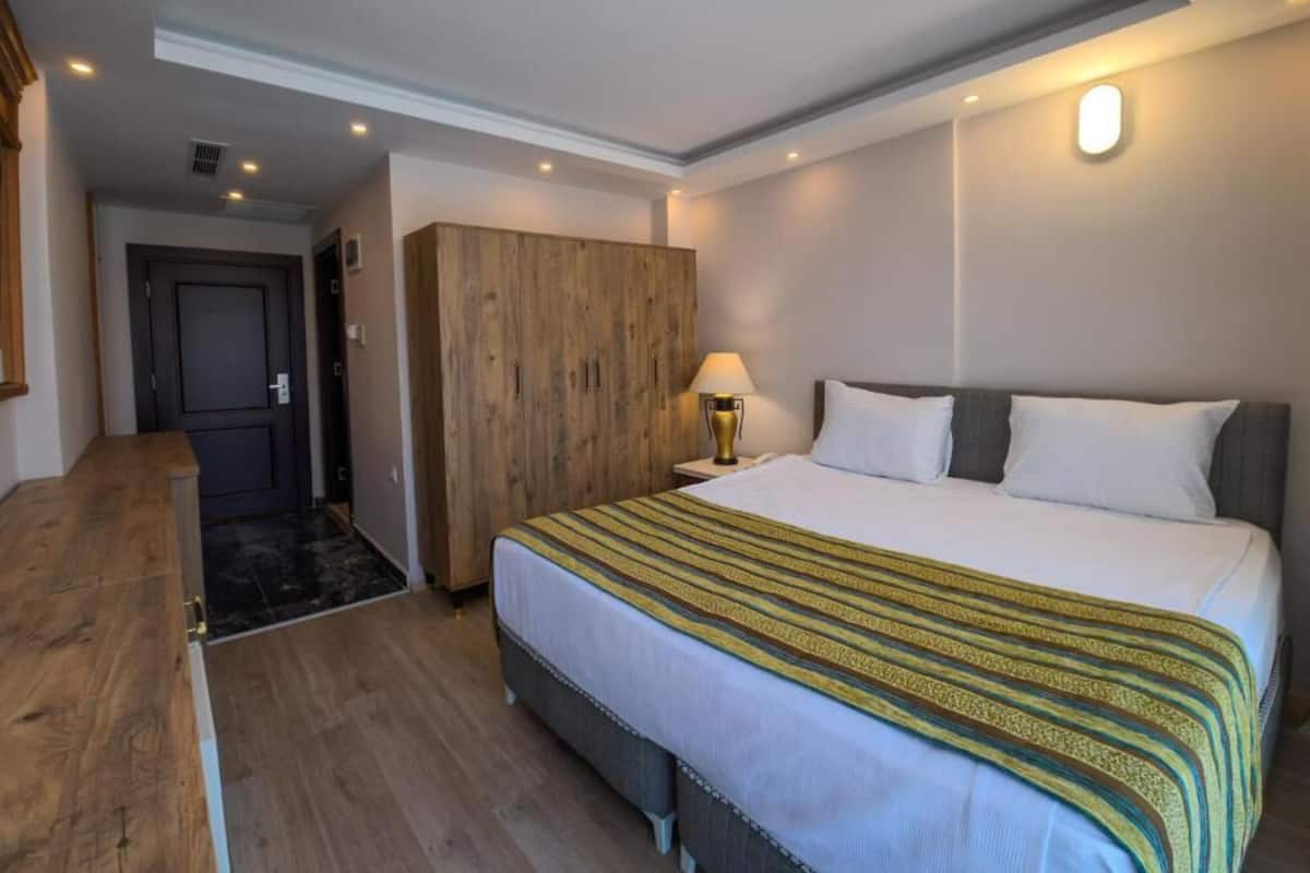 Double Room, Pool View