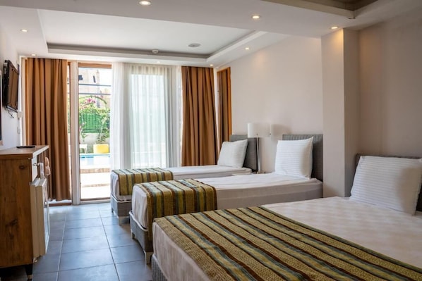 Triple Room, Pool View