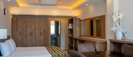Family Room, Pool View | Laptop workspace, WiFi (free)