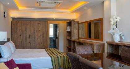 Velaris Boutique Hotel