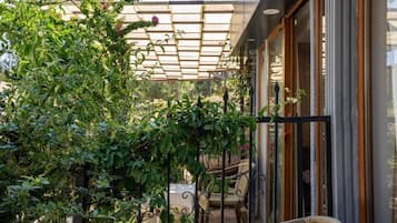 Habitación doble, vistas al jardín | Jardines del alojamiento