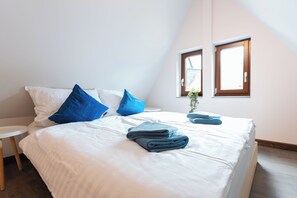 4 bedrooms, travel crib, WiFi (free), bed sheets - Burdengasse 1681 | Half-timbered house | 160 m² | Boppard Old Town | 8 guests (Boppard)