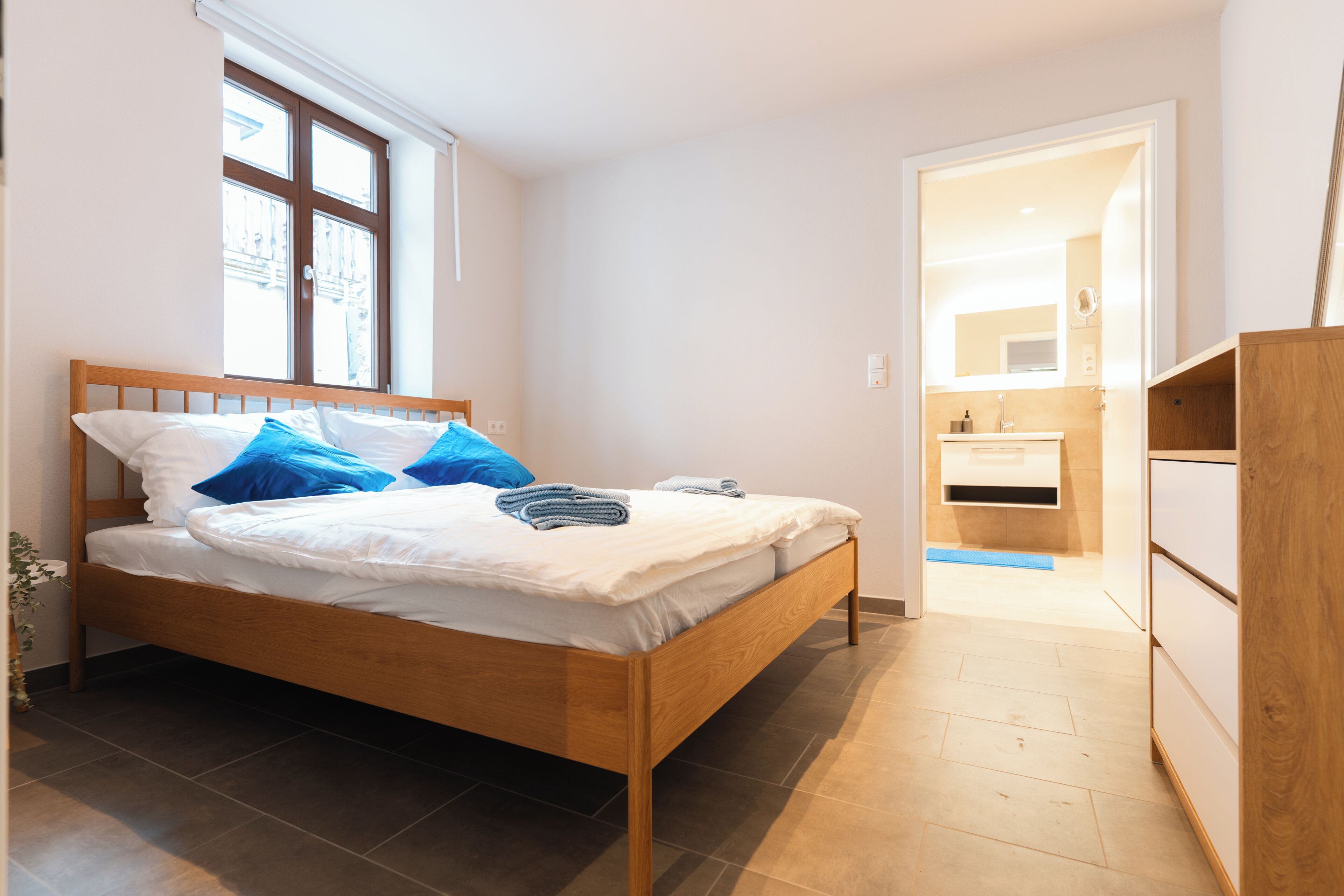 4 Schlafzimmer, Reisekinderbett, kostenloses WLAN, Bettwäsche