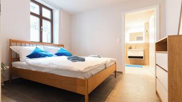 4 Schlafzimmer, Reisekinderbett, kostenloses WLAN, Bettwäsche