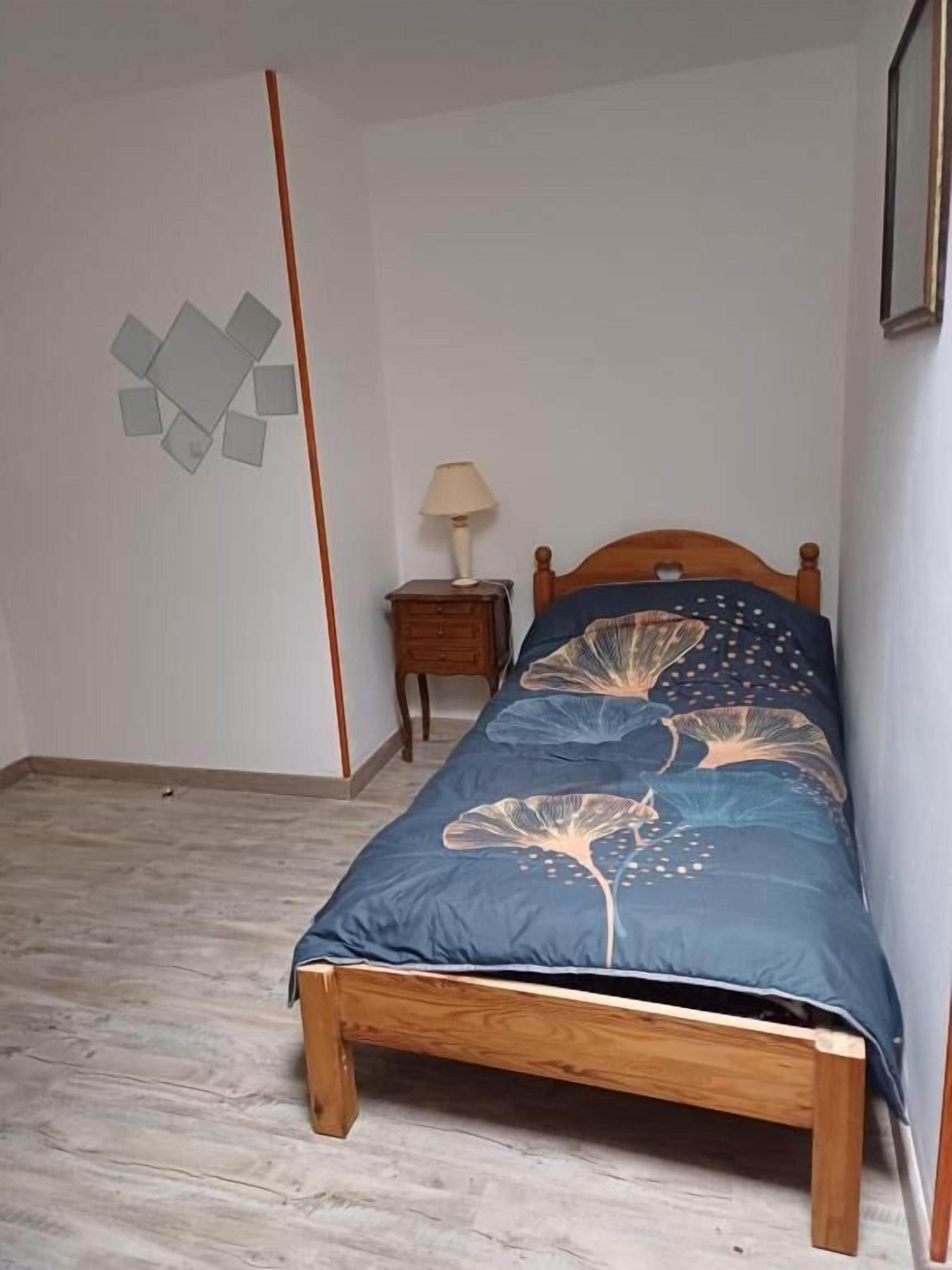 Bureau, décoration personnalisée, draps fournis