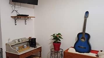Comfort Double Room, Garden View | Interior