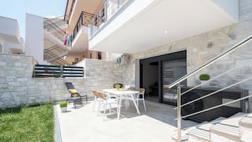Apartemen | Tempat makan outdoor