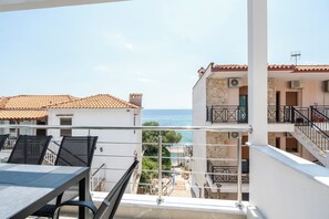 Villa luxueuse, vue sur la mer | Restauration en plein air