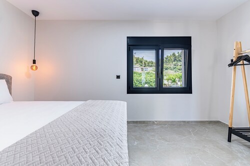 Diomedes Villas in Skioni 
