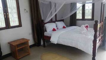 Chambre Double Classique, vue jardin | Salle de bain