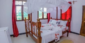 Wifi gratis, muebles diferentes y ropa de cama