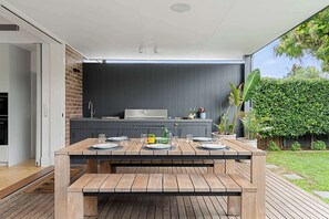 Outdoor dining - 44 Minnesota Ave (Five Dock)
