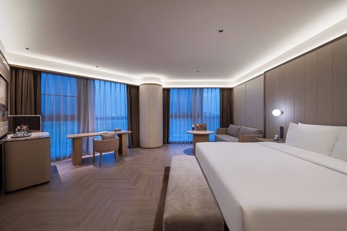 Deluxe-Doppelzimmer | Daunenbettdecken, Schreibtisch, laptopgeeigneter Arbeitsplatz