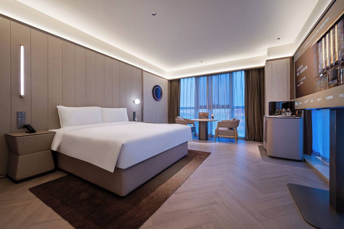 Business-Doppelzimmer | Daunenbettdecken, Schreibtisch, laptopgeeigneter Arbeitsplatz