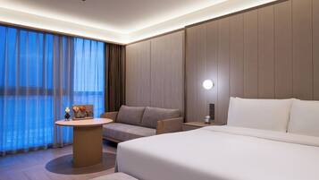 Deluxe-Doppelzimmer | Daunenbettdecken, Schreibtisch, laptopgeeigneter Arbeitsplatz
