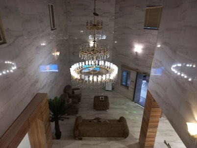 Rezos Continental Resort